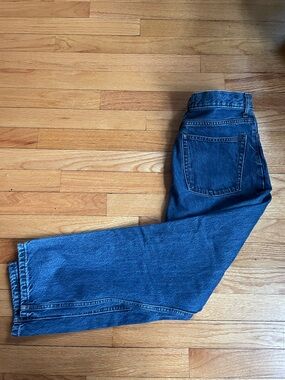 Everlane Women’s Straight-Leg Dark Blue Denim Jeans